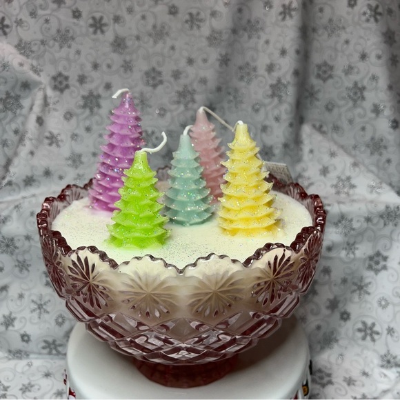 Viral Rachel Zoe Magical Christmas Morning Colorful PIne Tree XL 60 Oz. Candle - Picture 3 of 12